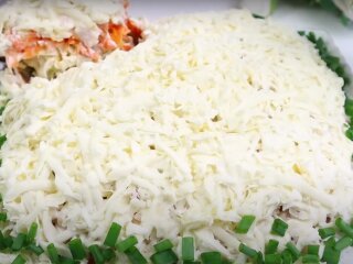 Салат "Белый принц", кадр из видео