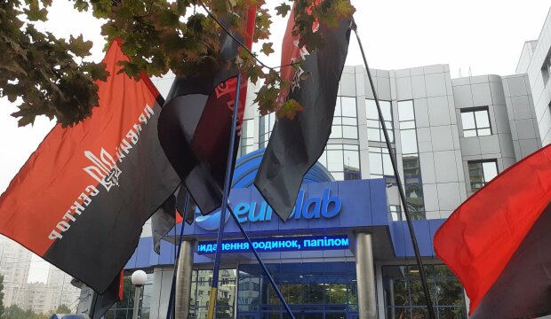 Правий Сектор приніс Андрію Пальчевскому погони ФСБ