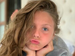 дочь Оли Поляковой