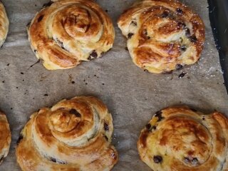 Булочки-улитки, кадр из видео