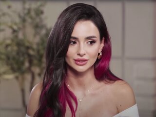 Анна Тринчер