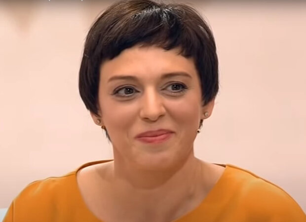 Нелли Уварова