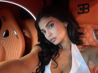 Кайли Дженнер