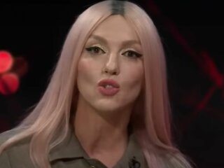 Оля Полякова