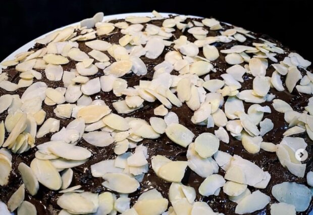 Шоколадний торт // www.instagram.com/vladimir_health