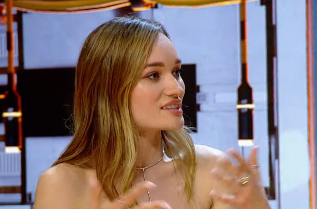 Диана Глостер, кадр из интервью