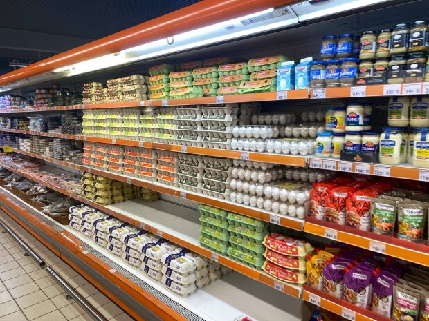 Супермаркет, яйца, фото: ukrainci.com.ua