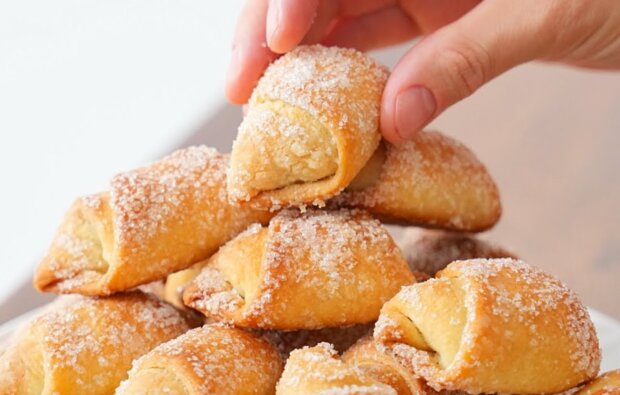 Рогалики с сгущенкой, кадр из видео