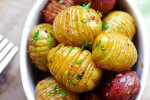 Жареная картошка с чесноком