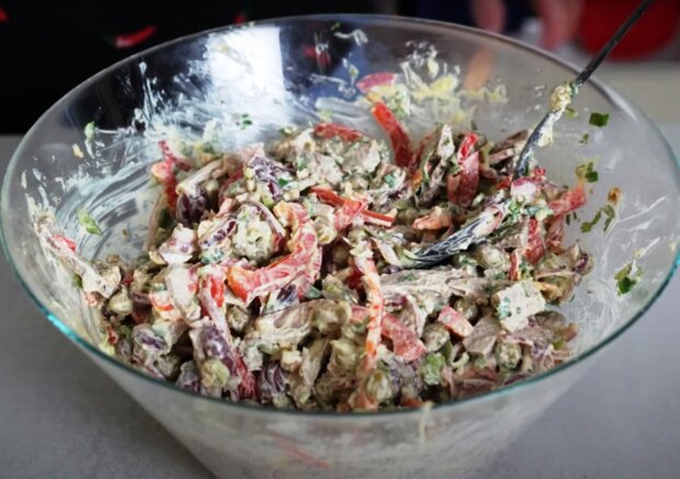 Салат "Тбилиси", кадр из видео