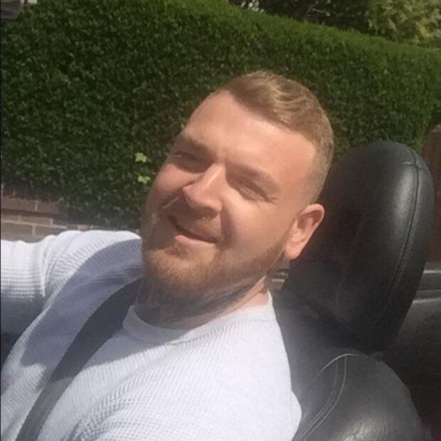 мать проснулась и нашла мужа мертвым в постели