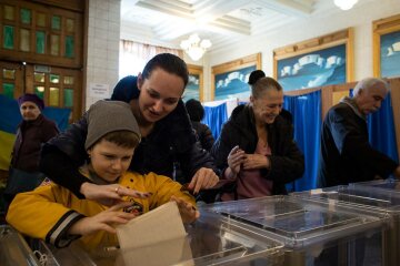Местные выборы в Украине 25 октября: что нужно знать