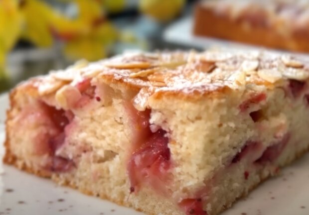 Полуничний пиріг, кадр з відео