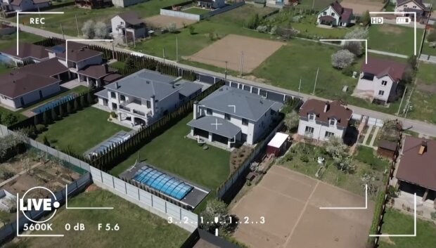 Двор Дорофеевой