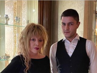 Алла Пугачова з шанувальником Дмитром