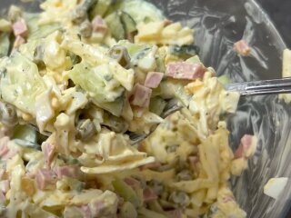 Салат "Нежность", кадр из видео