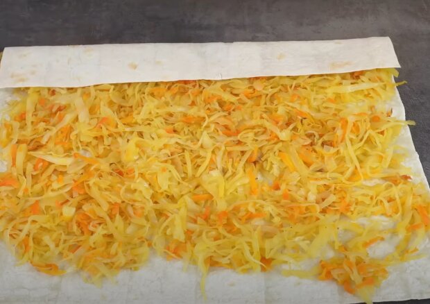 Пирожки с капустой "Минутка", кадр из видео