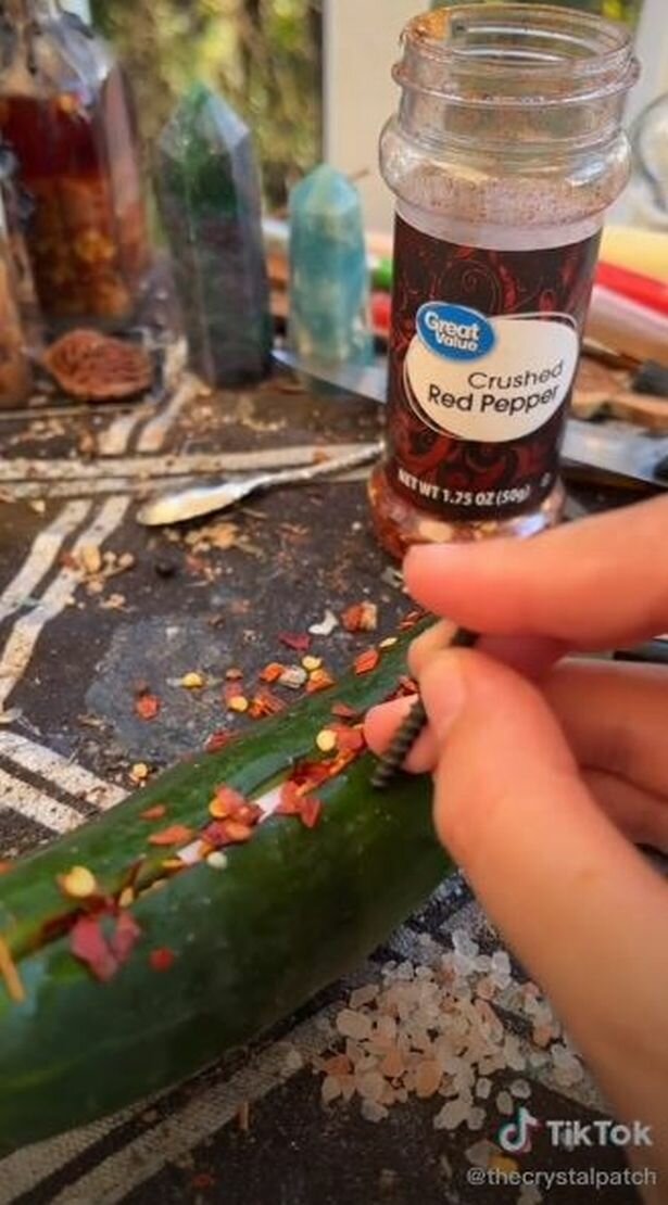 відьма розповіла, як проклясти геніталії колишнього