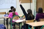 Школьники, фото из свободных источников