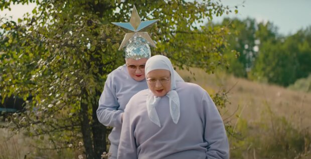Андрей Данилко (Верка Сердючка) и Инна Белоконь (мама)