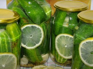 Маринованные огурцы