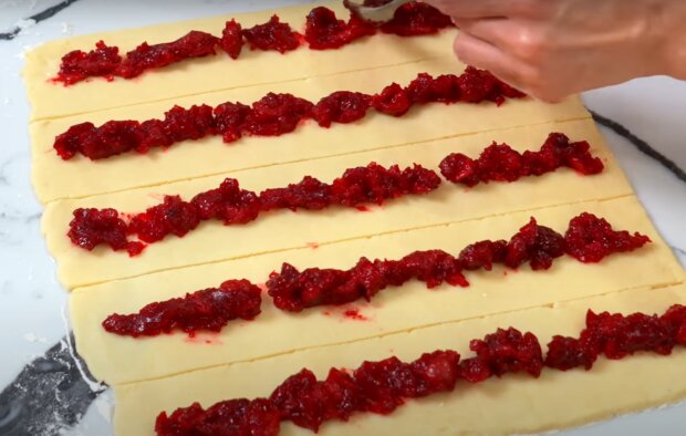 Приготування королівського печива, кадр з відео