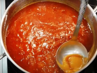 Абрикосовое варенье, кадр из видео