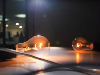 лампочки, електроенергія