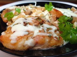 Запеченная рыба с грибами