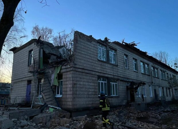 Детский садик пострадал от обломков сбитого дрона