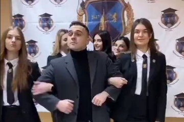 Студенти-юристи Чернівців танцювали під російський шансон