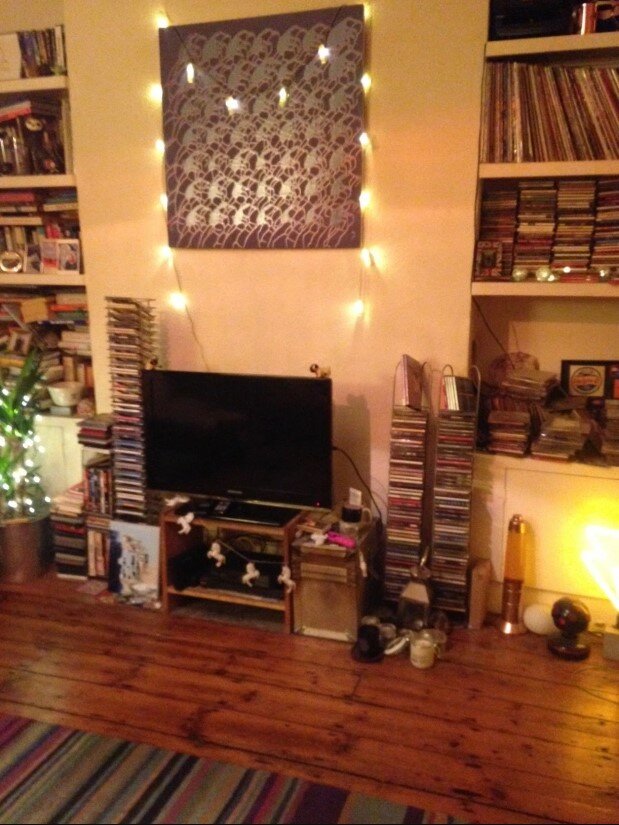 Свеча с запахом вагины Гвинет Пэлтроу