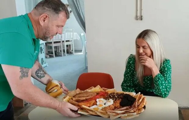 рекордний сніданок на 17000 калорій