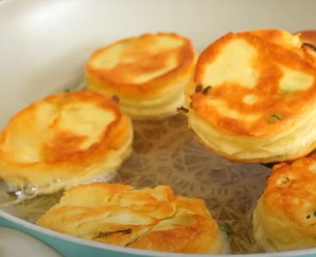 Оладки-пиріжки, кадр з відео