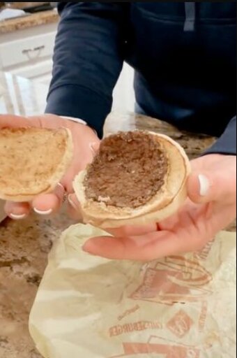 Фото 17-летнего чизбургера