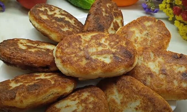 Готові манні зрази з сиром