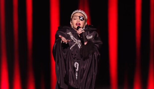 Мадонна, скриншот из видео