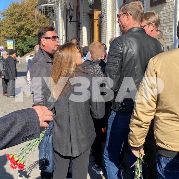 Дуэт "Кролики" на похоронах у Нины Матвиенко