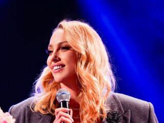 Оля Полякова