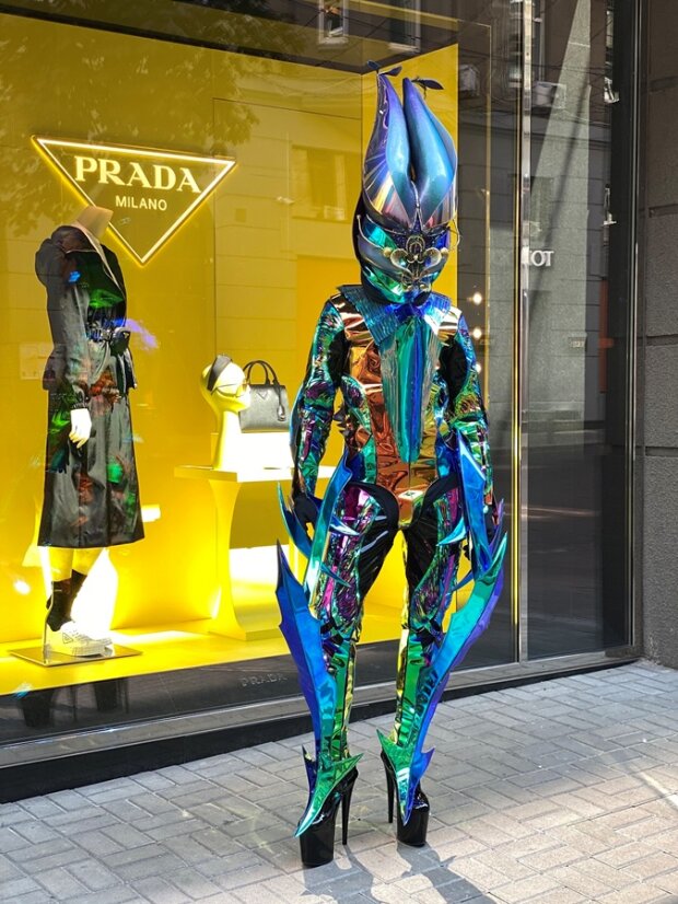 Бабка з шоу Маскарад