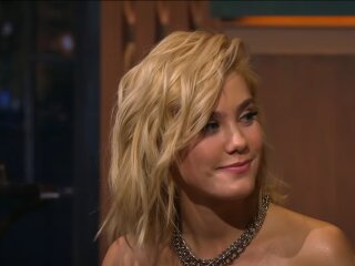 Ксенія Попова, скріншот із відео