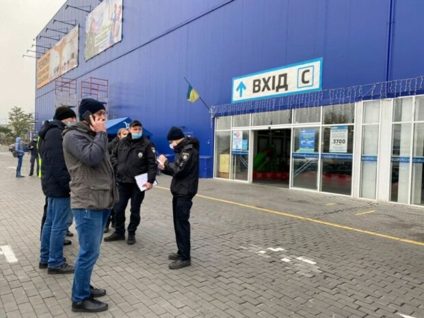 Патріоти Нацкорпусу нагрянули до Епіцентру