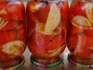 Помидоры половинками