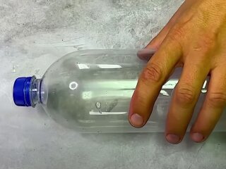 Пластикова пляшка