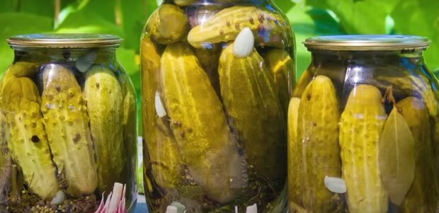 Рецепт маринованих огірків на зиму