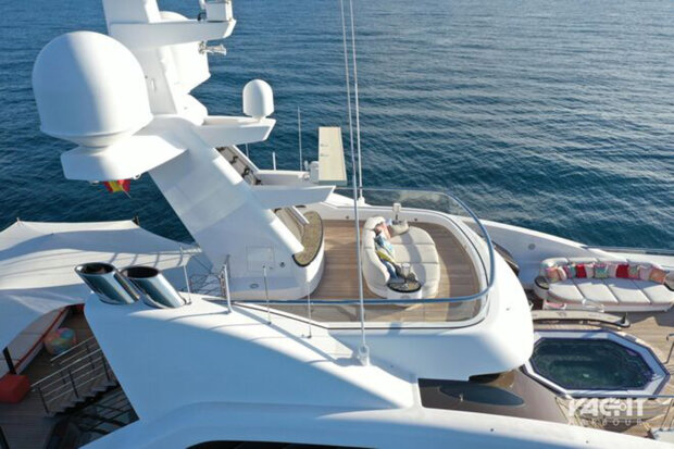 яхта Юрія Косюка