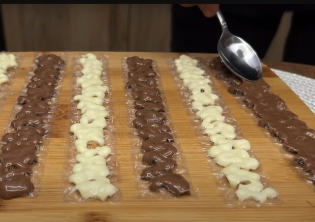 Приготування рулету, кадр з відео