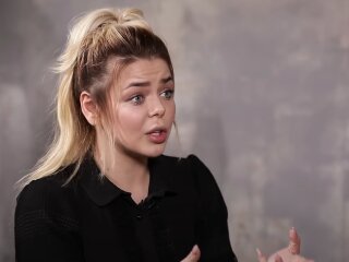 Алина Гросу, скриншот из видео