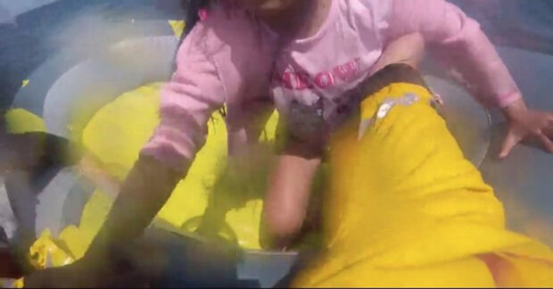 8-летнюю девочку унесло в море на надувной лодочке