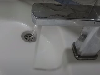 Вода: скрін із відео